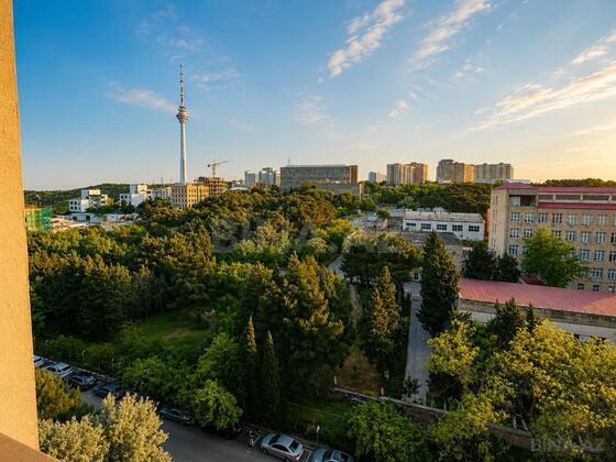 3 otaqlı Köhnə tikili, İçəri Şəhər m., Bakı