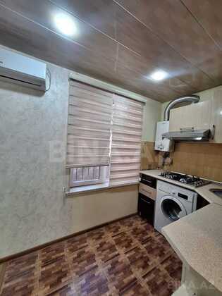 3 otaqlı Köhnə tikili, Elmlər Akademiyası m., Bakı