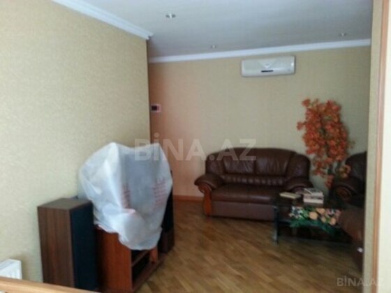 4 otaqlı Köhnə tikili, 28 May m., Bakı