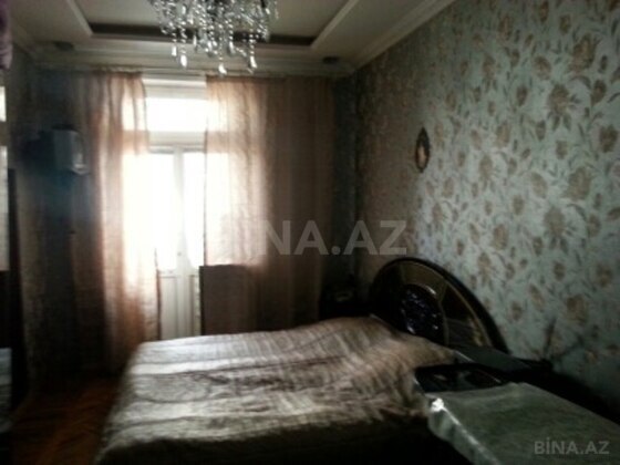 4 otaqlı Köhnə tikili, 28 May m., Bakı