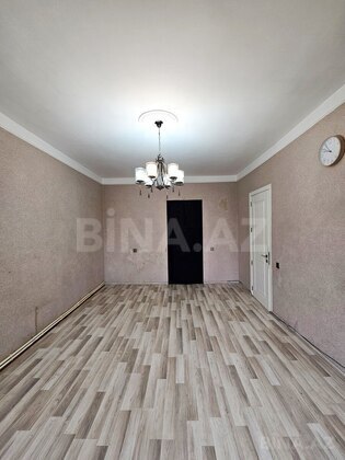 3 otaqlı Köhnə tikili, Qara Qarayev m., Bakı
