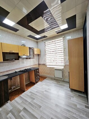 3 otaqlı Köhnə tikili, Qara Qarayev m., Bakı