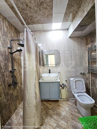 3 otaqlı Köhnə tikili, Qara Qarayev m., Bakı