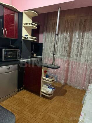2 otaqlı Köhnə tikili, 8-ci mikrorayon q., Bakı