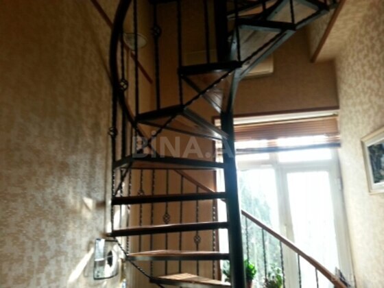 4 otaqlı Köhnə tikili, Nəsimi r., Bakı