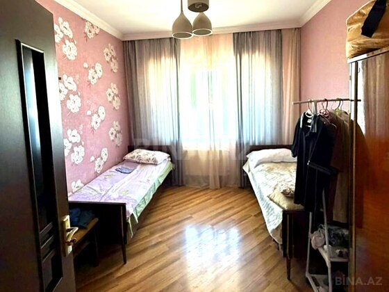 2 otaqlı Köhnə tikili, Neftçilər m., Bakı