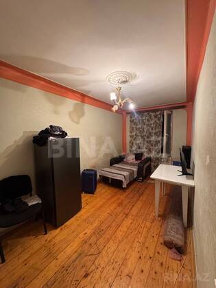 2 otaqlı Köhnə tikili, Qara Qarayev m., Bakı