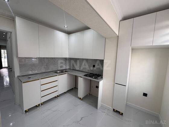3 otaqlı Köhnə tikili, Azadlıq Prospekti m., Bakı