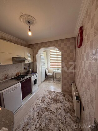 3 otaqlı Köhnə tikili, Bakıxanov q., Bakı