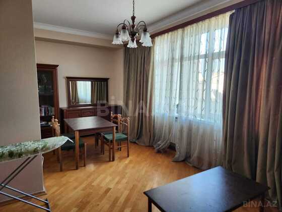 3 otaqlı Köhnə tikili, İçəri Şəhər m., Bakı