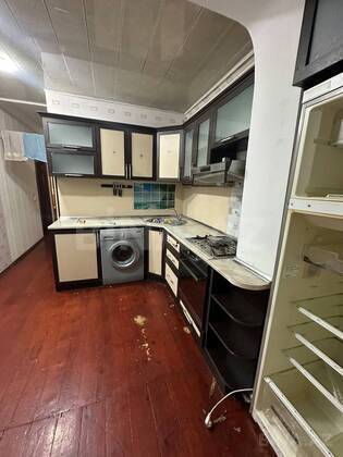 3 otaqlı Köhnə tikili, Qara Qarayev m., Bakı