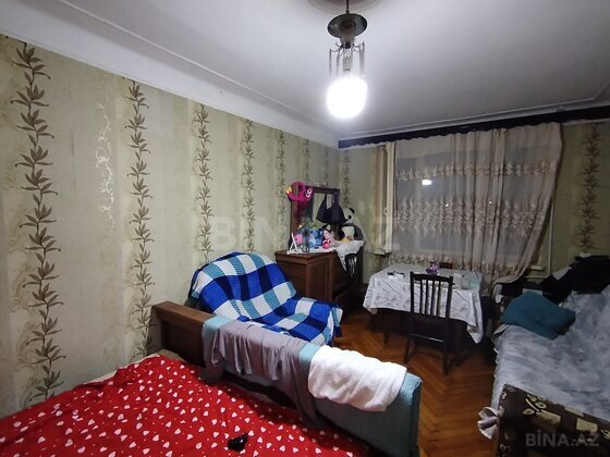 1 otaqlı Köhnə tikili, Neftçilər m., Bakı