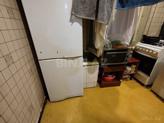 1 otaqlı Köhnə tikili, Neftçilər m., Bakı