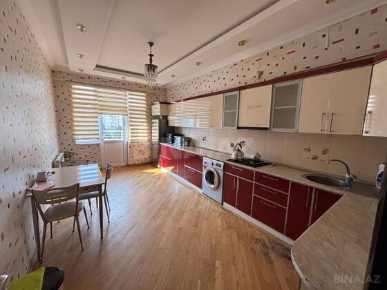 3 otaqlı Yeni tikili, Şah İsmayıl Xətai m., Bakı