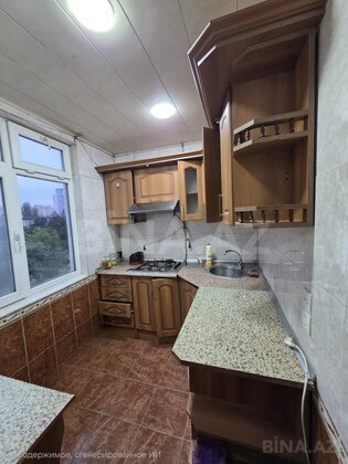 2 otaqlı Köhnə tikili, Memar Əcəmi m., Bakı