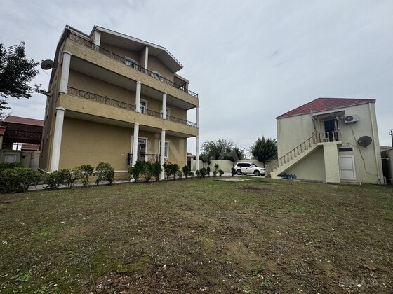 6 otaqlı Həyət evi/Bağ evi, Novxanı q., Bakı