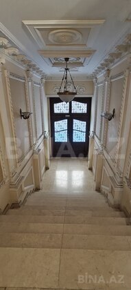 4 otaqlı Köhnə tikili, Sahil m., Bakı