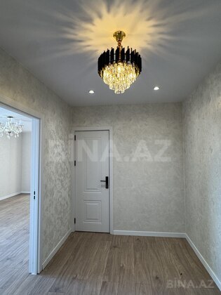 3 otaqlı Köhnə tikili, Bakıxanov q., Bakı