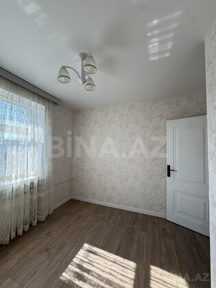 3 otaqlı Köhnə tikili, Bakıxanov q., Bakı