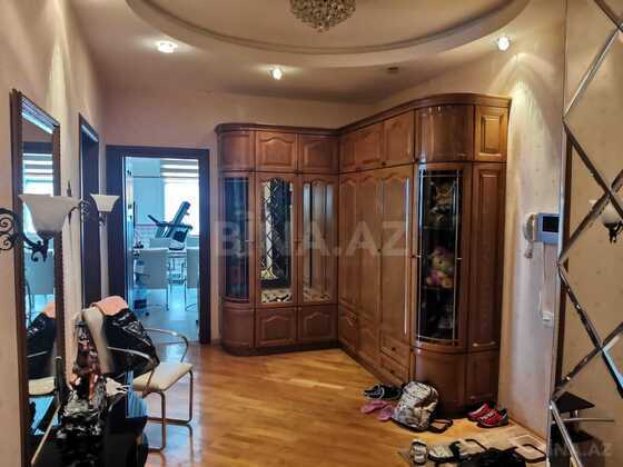3 otaqlı Yeni tikili, Nizami m., Bakı