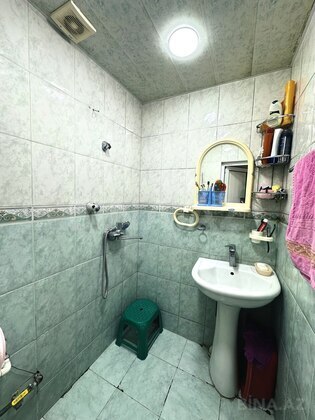 3 otaqlı Köhnə tikili, Xalqlar Dostluğu m., Bakı