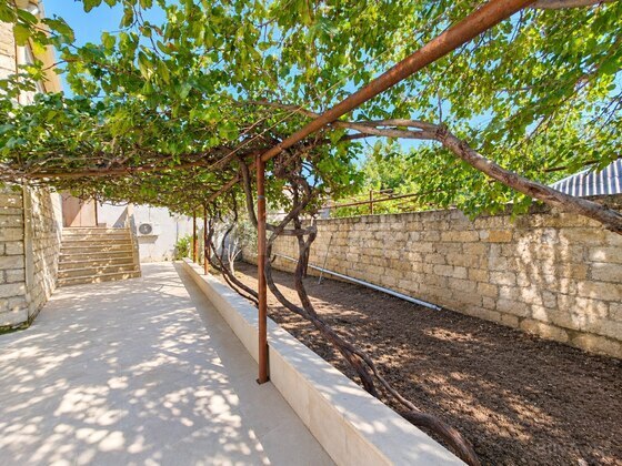 5 otaqlı Həyət evi/Bağ evi, Lökbatan q., Bakı