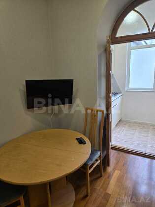 3 otaqlı Köhnə tikili, Sahil m., Bakı