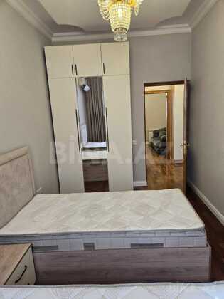 3 otaqlı Köhnə tikili, Sahil m., Bakı