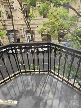 3 otaqlı Köhnə tikili, Sahil m., Bakı