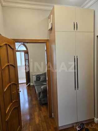 3 otaqlı Köhnə tikili, Sahil m., Bakı