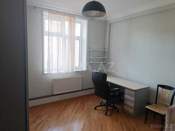 3 otaqlı Yeni tikili, Şah İsmayıl Xətai m., Bakı