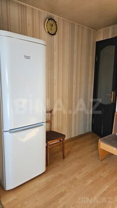 2 otaqlı Köhnə tikili, Elmlər Akademiyası m., Bakı