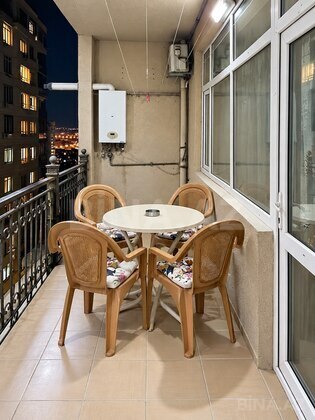 3 otaqlı Yeni tikili, 8 Noyabr m., Bakı