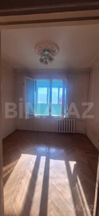 3 otaqlı Köhnə tikili, Qara Qarayev m., Bakı