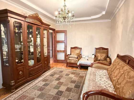 2 otaqlı Köhnə tikili, Həzi Aslanov m., Bakı