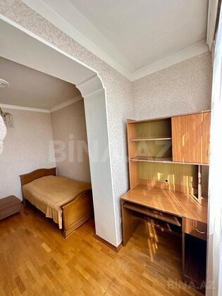 3 otaqlı Köhnə tikili, Əhmədli m., Bakı