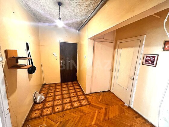 3 otaqlı Köhnə tikili, Qara Qarayev m., Bakı