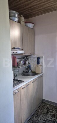 1 otaqlı Köhnə tikili, 8-ci mikrorayon q., Bakı
