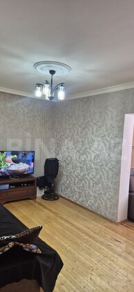 1 otaqlı Köhnə tikili, 8-ci mikrorayon q., Bakı