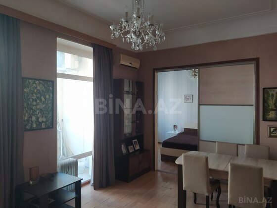 3 otaqlı Köhnə tikili, Sahil m., Bakı