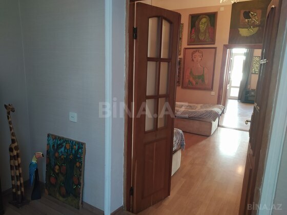 3 otaqlı Köhnə tikili, Sahil m., Bakı