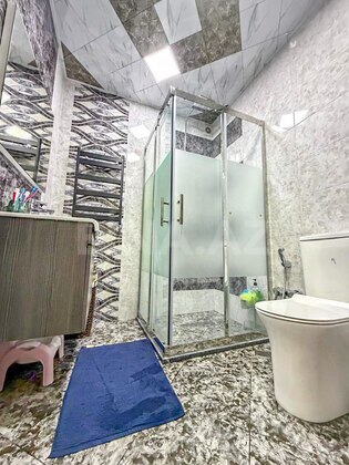 3 otaqlı Yeni tikili, Qara Qarayev m., Bakı