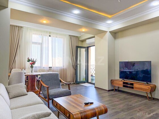 3 otaqlı Yeni tikili, Qara Qarayev m., Bakı