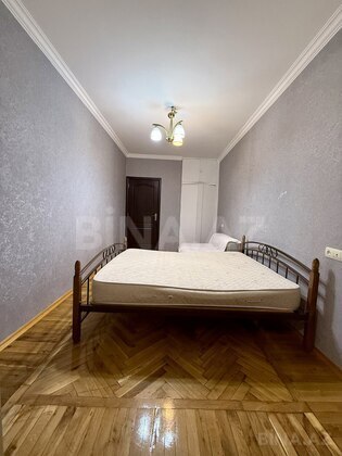 3 otaqlı Köhnə tikili, 28 May m., Bakı