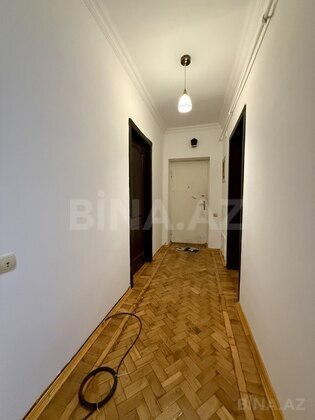 3 otaqlı Köhnə tikili, 28 May m., Bakı
