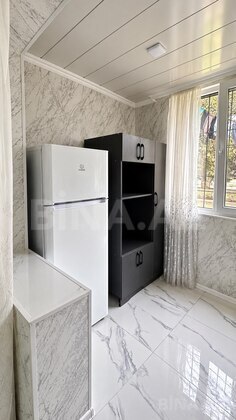 2 otaqlı Köhnə tikili, Neftçilər m., Bakı