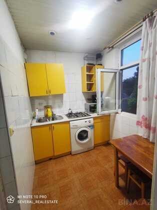2 otaqlı Köhnə tikili, 8 Noyabr m., Bakı