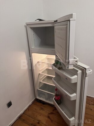 3 otaqlı Köhnə tikili, Xalqlar Dostluğu m., Bakı