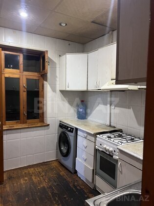 3 otaqlı Köhnə tikili, Xalqlar Dostluğu m., Bakı