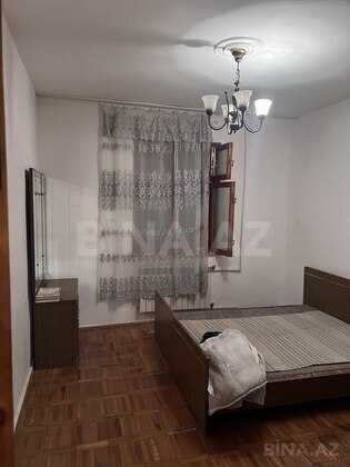 3 otaqlı Köhnə tikili, Xalqlar Dostluğu m., Bakı
